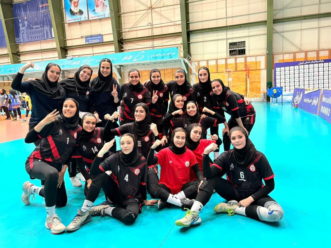 والیبال پیروز باشگاه ورزشی پیروز آموزش والیابل باشگاه والیبال ثبت نام والیبال پیروز باشگاه فرهنگی پیروز باشگاه ورزشی پیروز